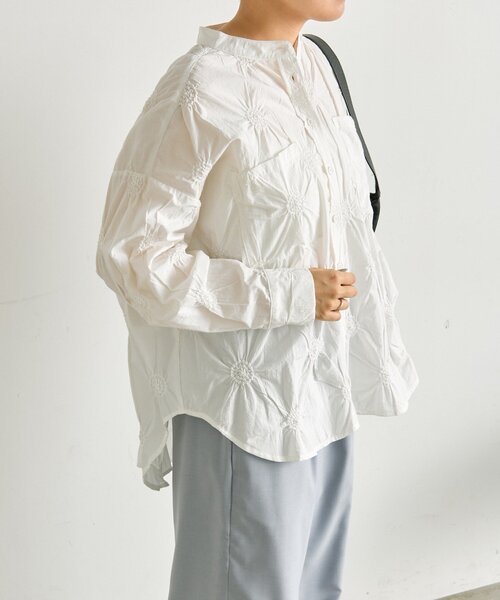 ear PAPILLONNER(イアパピヨネ)の「デザインギャザーブラウス【SUM1 STYLE】(シャツ/ブラウス・レディース・ホワイト/ブラック・FREE)」の20枚目の写真