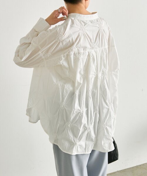 ear PAPILLONNER(イアパピヨネ)の「デザインギャザーブラウス【SUM1 STYLE】(シャツ/ブラウス・レディース・ホワイト/ブラック・FREE)」の22枚目の写真