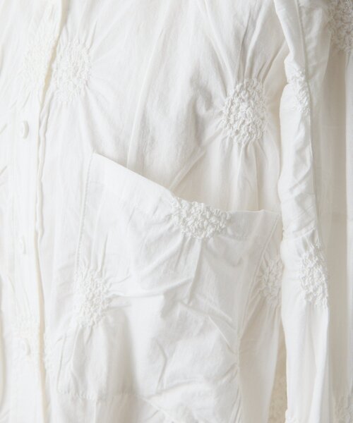 ear PAPILLONNER(イアパピヨネ)の「デザインギャザーブラウス【SUM1 STYLE】(シャツ/ブラウス・レディース・ホワイト/ブラック・FREE)」の4枚目の写真