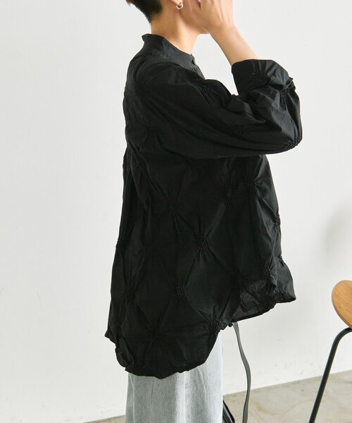 ear PAPILLONNER(イアパピヨネ)の「デザインギャザーブラウス【SUM1 STYLE】(シャツ/ブラウス・レディース・ホワイト/ブラック・FREE)」の8枚目の写真