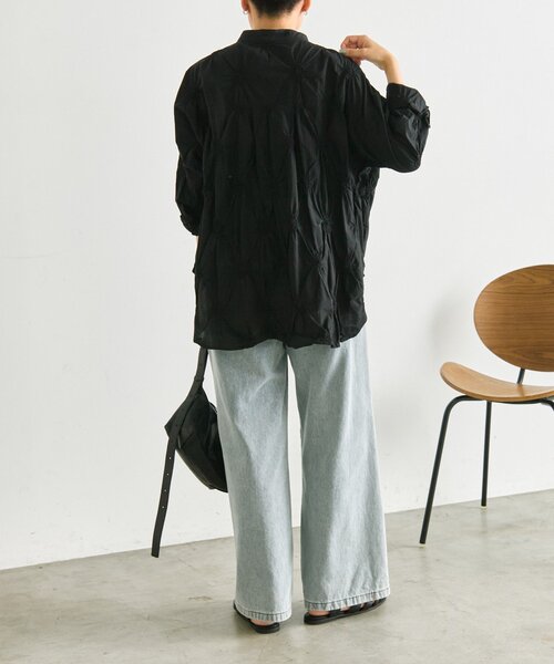 ear PAPILLONNER(イアパピヨネ)の「デザインギャザーブラウス【SUM1 STYLE】(シャツ/ブラウス・レディース・ホワイト/ブラック・FREE)」の14枚目の写真