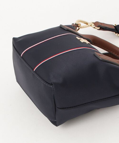 TOMMY HILFIGER(トミーヒルフィガー)の「POPETTE MICRO TOTE CORP(トートバッグ・レディース・レッド・FREE)」の3枚目の写真