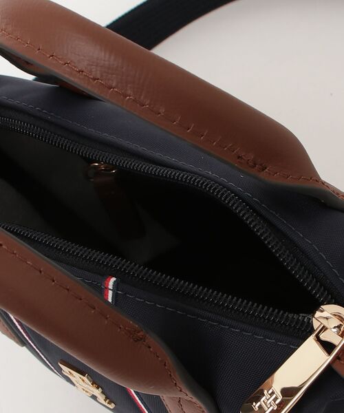 TOMMY HILFIGER(トミーヒルフィガー)の「POPETTE MICRO TOTE CORP(トートバッグ・レディース・レッド・FREE)」の4枚目の写真