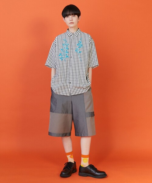 FRAPBOIS(フラボア)の「ミックショートパンツ(その他パンツ・レディース・ブラック/グレー・2/1)」の3枚目の写真