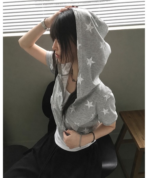 inst.ALL(インストール)の「スタープリント半袖コンパクトフーディー(パーカー・レディース・グレー・M)」の3枚目の写真