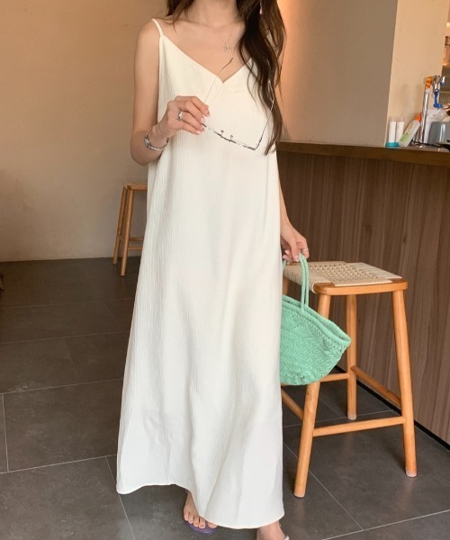YUGA(ユーガ)の「YUGA_YGMC Korean-style Camisole dress(ワンピース・レディース・オフホワイト/カーキ/ブラック・FREE)」の1枚目の写真