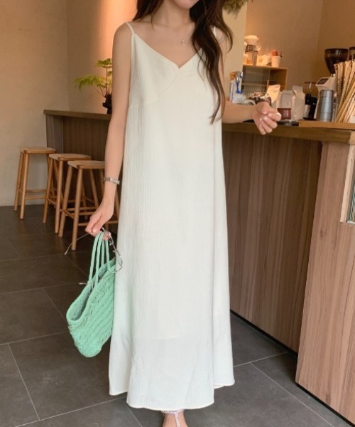 YUGA(ユーガ)の「YUGA_YGMC Korean-style Camisole dress(ワンピース・レディース・オフホワイト/カーキ/ブラック・FREE)」の5枚目の写真