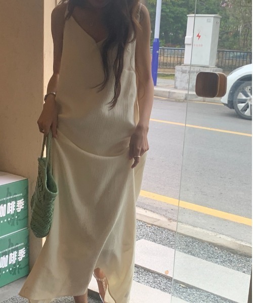 YUGA(ユーガ)の「YUGA_YGMC Korean-style Camisole dress(ワンピース・レディース・オフホワイト/カーキ/ブラック・FREE)」の21枚目の写真