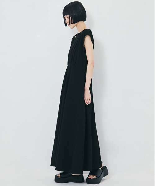 PHOTOCOPIEU(フォトコピュー)の「【PHOTOCOPIEU/フォトコピュー】《STUDIOUS別注》CUT-OUT FLERED DRESS/カットアウトフレアドレス/ウォッシャブル(ワンピース・レディース・ブラック/ネイビー・38/36)」の6枚目の写真