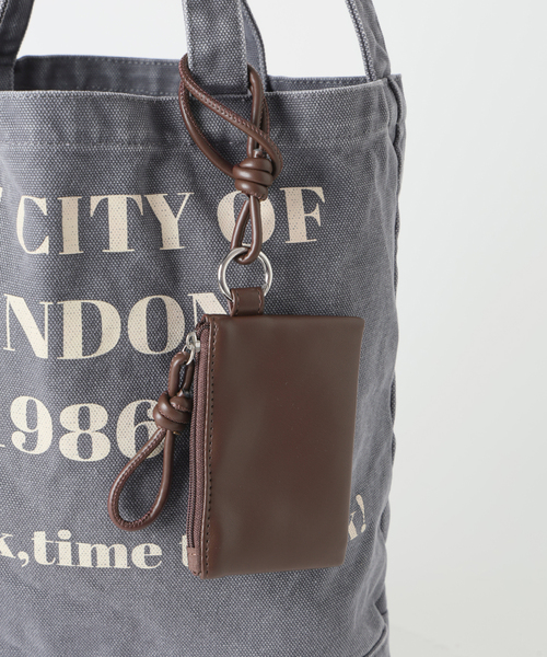 Spick & Span(スピックアンドスパン)の「《WEB限定 / 追加3》別注 CONTROL FREAK WASHED LOGOトート ミニポーチ付き(トートバッグ・レディース・グレー/キャメル・FREE)」の3枚目の写真