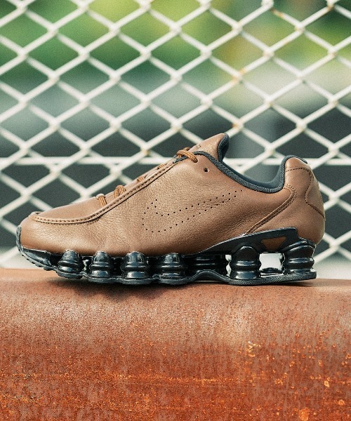 NIKE(ナイキ)の「SHOX TL SE IR2097-200(スニーカー・メンズ・ブラウン・24.5cm/25.0cm/25.5cm/26.0cm/26.5cm/27.0cm/27.5cm/28.0cm/28.5cm/29.0cm/30.0cm/24.0cm)」の9枚目の写真