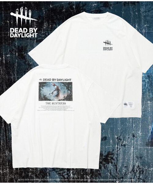 FREAK'S STORE(フリークスストア)の「DEAD BY DAYLIGHT 別注 THE HUNTRESS フォト バックプリント クルーネックTシャツ(Tシャツ/カットソー・メンズ・ブラック/ホワイト・MEDIUM/LARGE/X-LARGE)」の1枚目の写真