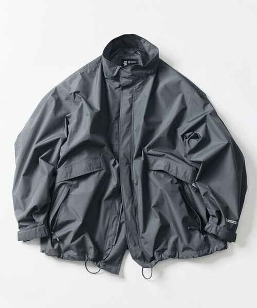 +phenix（プラスフェニックス）の「+phenix/プラスフェニックス 別注 GORE-TEX WINDSTOPPER SHORT MODS COAT/ゴアテックス ウインドストッパー ショートモッズコート（モッズコート・メンズ・ブラック/チャコールグレー/オリーブ/ネイビー・SMALL/MEDIUM/LARGE）」の3枚目の写真