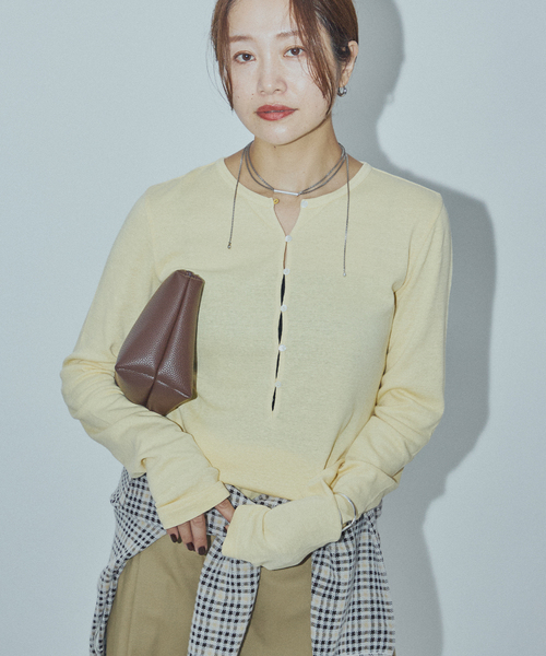 JOURNAL STANDARD(ジャーナルスタンダード)の「【ASIDE】 ヘンプコットンフライスヘンリー(Tシャツ/カットソー・レディース・チャコールグレー/ホワイト/イエロー系その他・FREE)」の3枚目の写真
