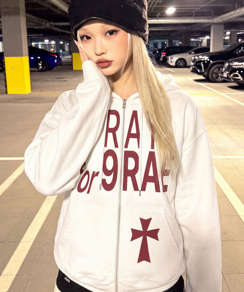 GRAVER（グレーバー）の「[UNISEX]PRAY FOR ジップアップパーカー_White（パーカー・レディース・ホワイト・MEDIUM/LARGE）」の5枚目の写真