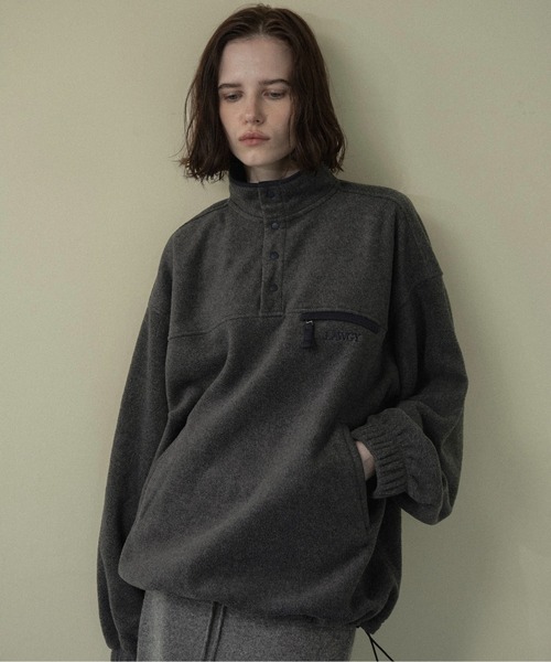 lawgy(ラウジー)の「over size embroidery half button fleece / オーバーサイズエンブロイダリーハーフボタンフリース(その他トップス・レディース・チャコールグレー/アイボリー/ミント・FREE)」の2枚目の写真