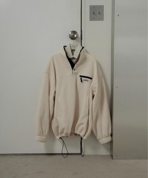 lawgy（ラウジー）の「over size embroidery half button fleece / オーバーサイズエンブロイダリーハーフボタンフリース（その他トップス）」