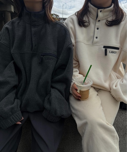 lawgy(ラウジー)の「over size embroidery half button fleece / オーバーサイズエンブロイダリーハーフボタンフリース(その他トップス・レディース・チャコールグレー/アイボリー/ミント・FREE)」の10枚目の写真