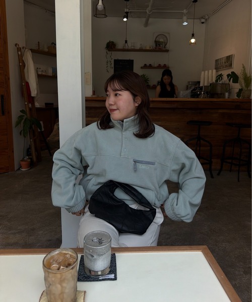 lawgy(ラウジー)の「over size embroidery half button fleece / オーバーサイズエンブロイダリーハーフボタンフリース(その他トップス・レディース・チャコールグレー/アイボリー/ミント・FREE)」の11枚目の写真