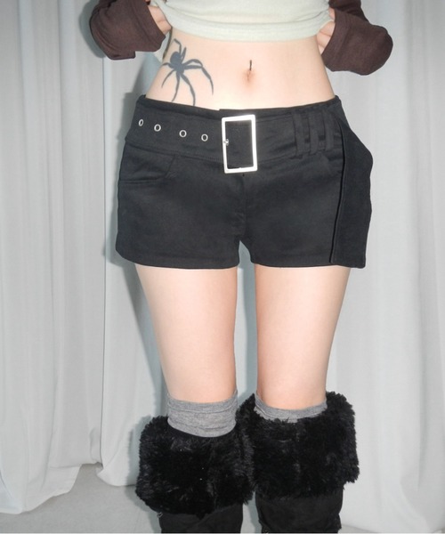 THEAIRTOWN(ジエアタウン)の「fine suede belt shorts(その他パンツ・レディース・ブラック/ダークグレー・FREE)」の1枚目の写真