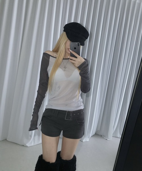 THEAIRTOWN(ジエアタウン)の「fine suede belt shorts(その他パンツ・レディース・ブラック/ダークグレー・FREE)」の4枚目の写真