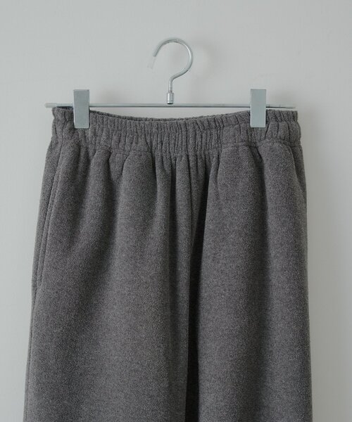 WHIMSIC(ウィムジック)の「【UNISEX】ループパイルフリースイージーパンツ(その他パンツ・メンズ・グレー/グレイッシュベージュ・FREE)」の22枚目の写真