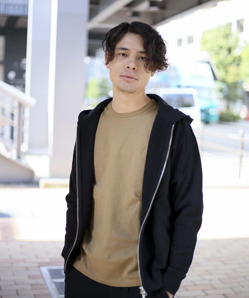 Denime（ドゥニーム）の「ヘビー裏毛フルジップパーカー（パーカー・メンズ・ネイビー/ワイン/ブラック/グリーン/ホワイト/グレー・SMALL/LARGE/X-LARGE/MEDIUM）」の2枚目の写真