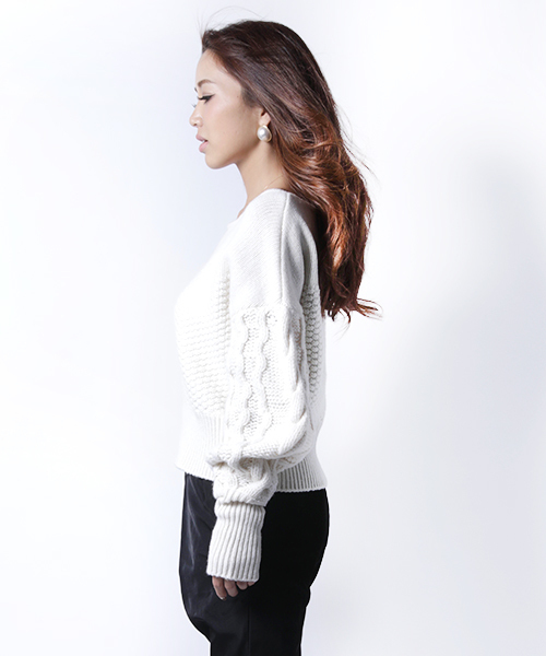 EIMY ISTOIRE（エイミーイストワール）の「volume sleeve knit top（ニット/セーター・レディース・ブラック/ホワイト/ベージュ・FREE）」の5枚目の写真