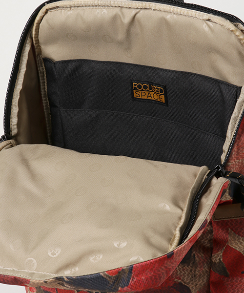 Focused Space（フォーカスドスペース）の「THE IVY LEAGUE BACKPACK バックパック デイパック（バックパック/リュック・メンズ・その他/オレンジ/ブルー/マルチ・ONE SIZE）」の5枚目の写真
