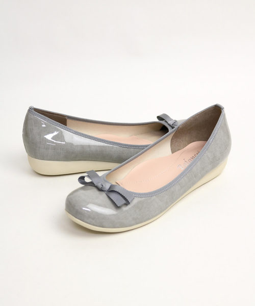 Balancoire(ブランコアール)の「【6時間防水】撥水レインストレッチエナメルリボンウエッジパンプス【MADE IN JAPAN】(パンプス・レディース・ブラック/ネイビー/ダークベージュ/ベージュ系その他/ライトグレー/ローズ/アイボリー/ピンク・L/LL/S/M)」の18枚目の写真