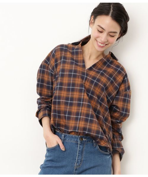 VIS（ビス）の「チェック柄スキッパーシャツ（シャツ/ブラウス・レディース・ホワイト/ネイビー/レッド系その他/ブラック/ブルー系その他・M/L）」の5枚目の写真