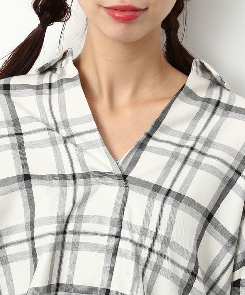 VIS（ビス）の「チェック柄スキッパーシャツ（シャツ/ブラウス・レディース・ホワイト/ネイビー/レッド系その他/ブラック/ブルー系その他・M/L）」の12枚目の写真