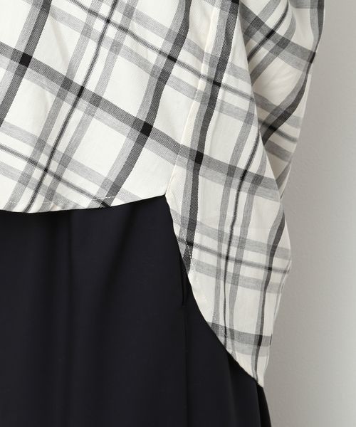 VIS（ビス）の「チェック柄スキッパーシャツ（シャツ/ブラウス・レディース・ホワイト/ネイビー/レッド系その他/ブラック/ブルー系その他・M/L）」の7枚目の写真