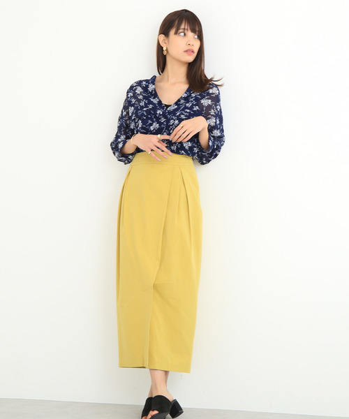 FREE'S MART(フリーズマート)の「スリットロングペンシルスカート(スカート・レディース・ベージュ/イエロー/ブルー・SMALL/MEDIUM)」の3枚目の写真