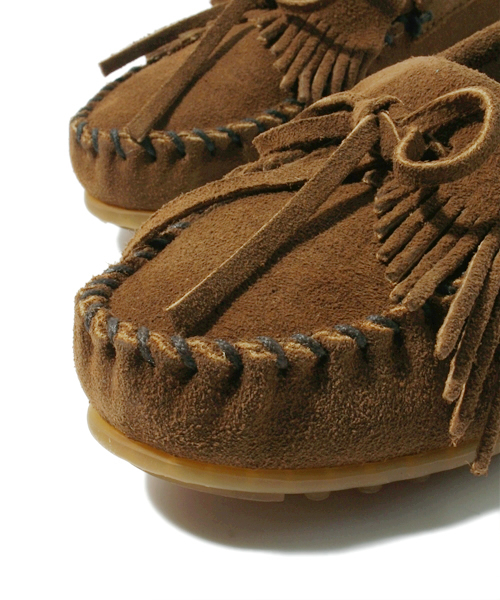 SHIPS for women(シップスフォーウィメン)の「MINNETONKA:スエード モカシン(モカシン/デッキシューズ・レディース・ブラウン・37/38/35/36)」の6枚目の写真