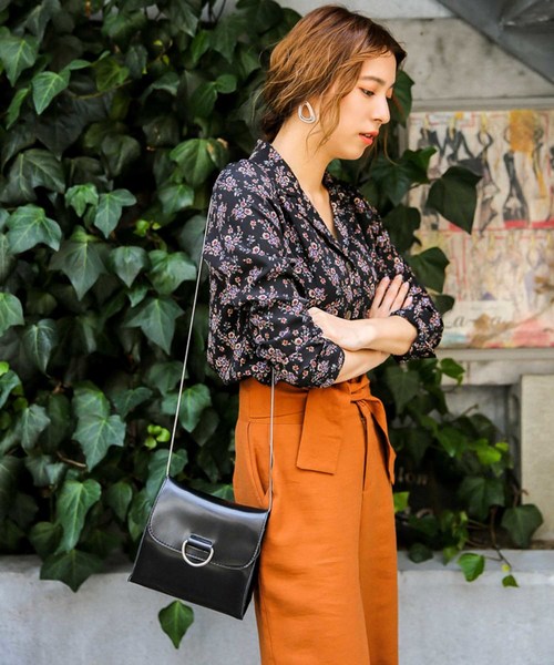 select MOCA（セレクトモカ）の「花柄フロントボタンブラウス/長袖花柄