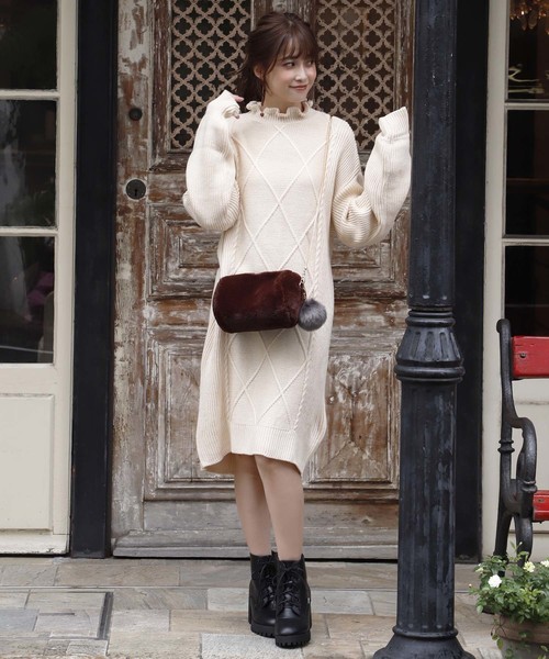 one after another NICE CLAUP（ワンアフターアナザーナイスクラップ）の「ファーバレルバッグ（ショルダーバッグ・レディース・ブラウン/アイボリー/ラベンダー・FREE）」の10枚目の写真