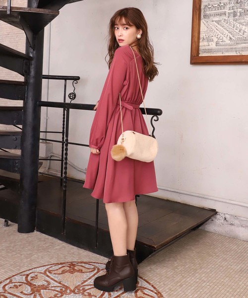 one after another NICE CLAUP（ワンアフターアナザーナイスクラップ）の「ファーバレルバッグ（ショルダーバッグ・レディース・ブラウン/アイボリー/ラベンダー・FREE）」の11枚目の写真