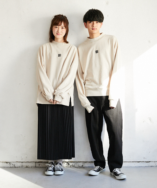 PairPair（ペアペア）の「裏毛ボックスロゴ刺繍ボリューム袖プルオーバー（Tシャツ/カットソー・レディース・ブラック/ベージュ・FREE）」の10枚目の写真