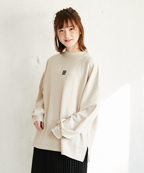 PairPair（ペアペア）の「裏毛ボックスロゴ刺繍ボリューム袖プルオーバー（Tシャツ/カットソー・レディース・ブラック/ベージュ・FREE）」の14枚目の写真