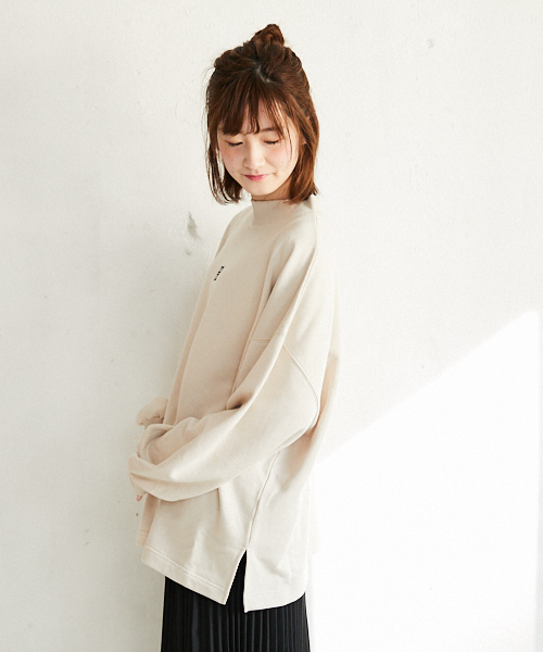 PairPair（ペアペア）の「裏毛ボックスロゴ刺繍ボリューム袖プルオーバー（Tシャツ/カットソー・レディース・ブラック/ベージュ・FREE）」の15枚目の写真