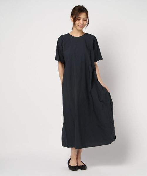 MidiUmi(ミディウミ)の「SIDE_TUCK_ROBE(ワンピース・レディース・ブラック/ネイビー/オフホワイト・FREE)」の1枚目の写真