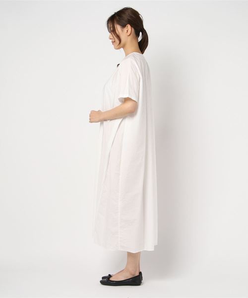 MidiUmi(ミディウミ)の「SIDE_TUCK_ROBE(ワンピース・レディース・ブラック/ネイビー/オフホワイト・FREE)」の5枚目の写真