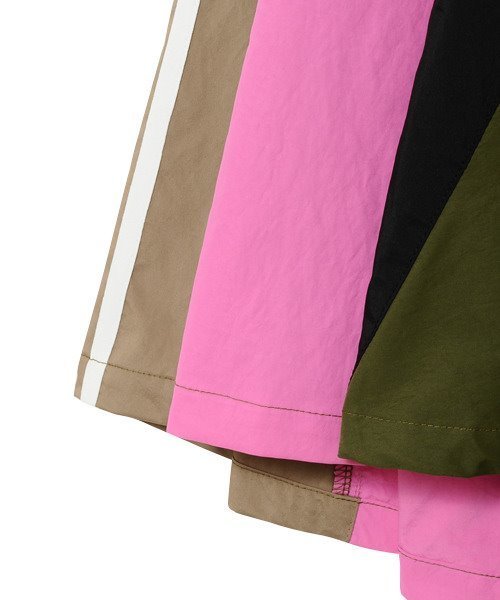 Candy Stripper（キャンディストリッパー）の「BRAVE DINOSAUR スカート（スカート・レディース・ブラック/レッド/カーキ・2）」の8枚目の写真