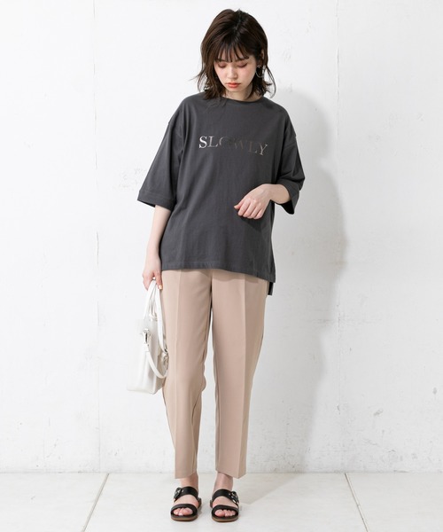 natural couture（ナチュラルクチュール）の「6分袖大人ロゴＴ（Tシャツ/カットソー・レディース・オフホワイト/ミント/モカ/スミクロ・FREE）」の5枚目の写真