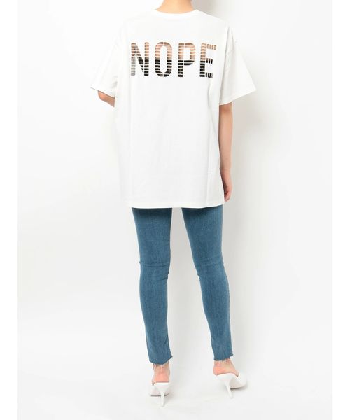 GYDA(ジェイダ)の「NOPE VネックTシャツ(Tシャツ/カットソー・レディース・オフホワイト/チャコールグレー/ベージュ・FREE)」の11枚目の写真