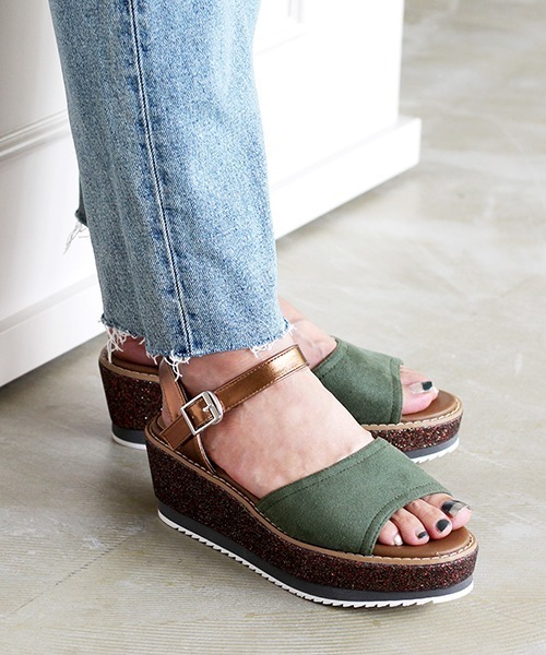 JELLY BEANS（ジェリービーンズ）の「ラメウエッジサンダル(214-104)JELLY BEANS(ジェリービーンズ)（サンダル・レディース・ブラック/ベージュ/カーキ/パイソン・S/M/L/LL）」の3枚目の写真