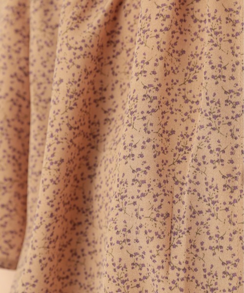 natural couture（ナチュラルクチュール）の「【ZOZO限定】とろみサテンフレア袖ギャザーブラウス（シャツ/ブラウス・レディース・ベージュ/ブラウン/グリーン/アイボリー/その他1/その他2・FREE）」の12枚目の写真