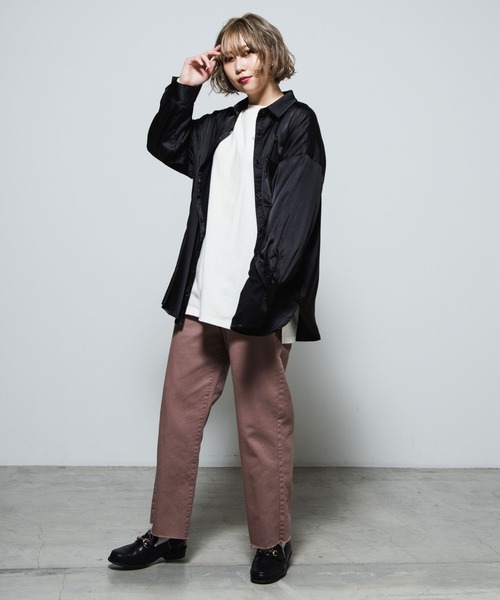 WEGO（ウィゴー）の「WEGO/バックフォトサテンシャツ（シャツ/ブラウス・レディース・ブラック・FREE）」の4枚目の写真