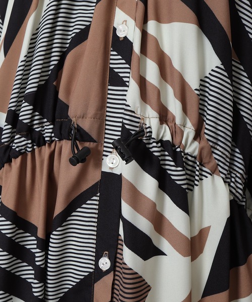 fifth（フィフス）の「ジオメトリックフロントオープンワンピース（ワンピース・レディース・ベージュ・MEDIUM）」の7枚目の写真